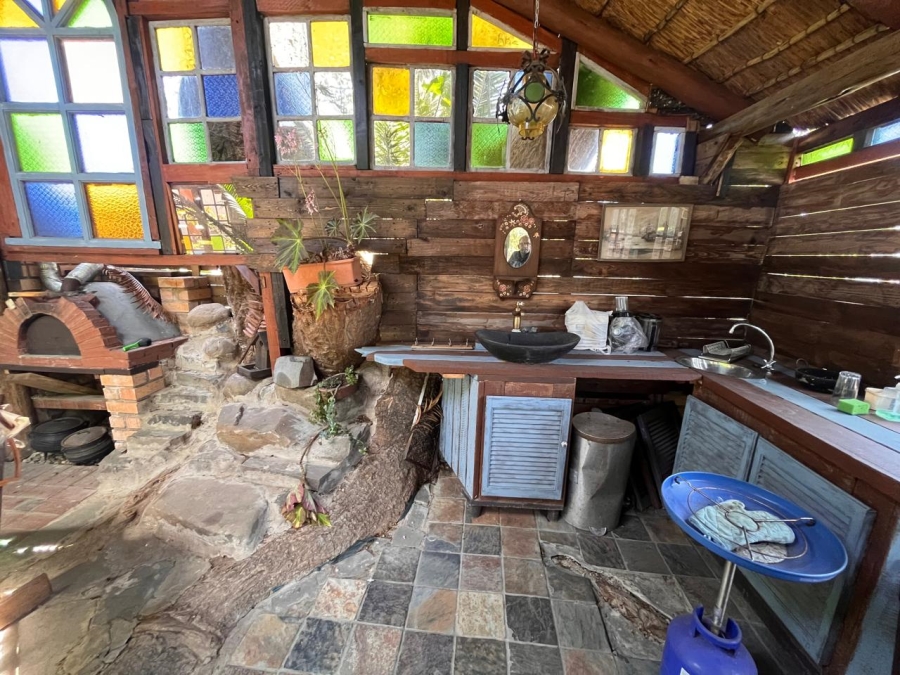 5 Bedroom Property for Sale in Cambridge Eastern Cape